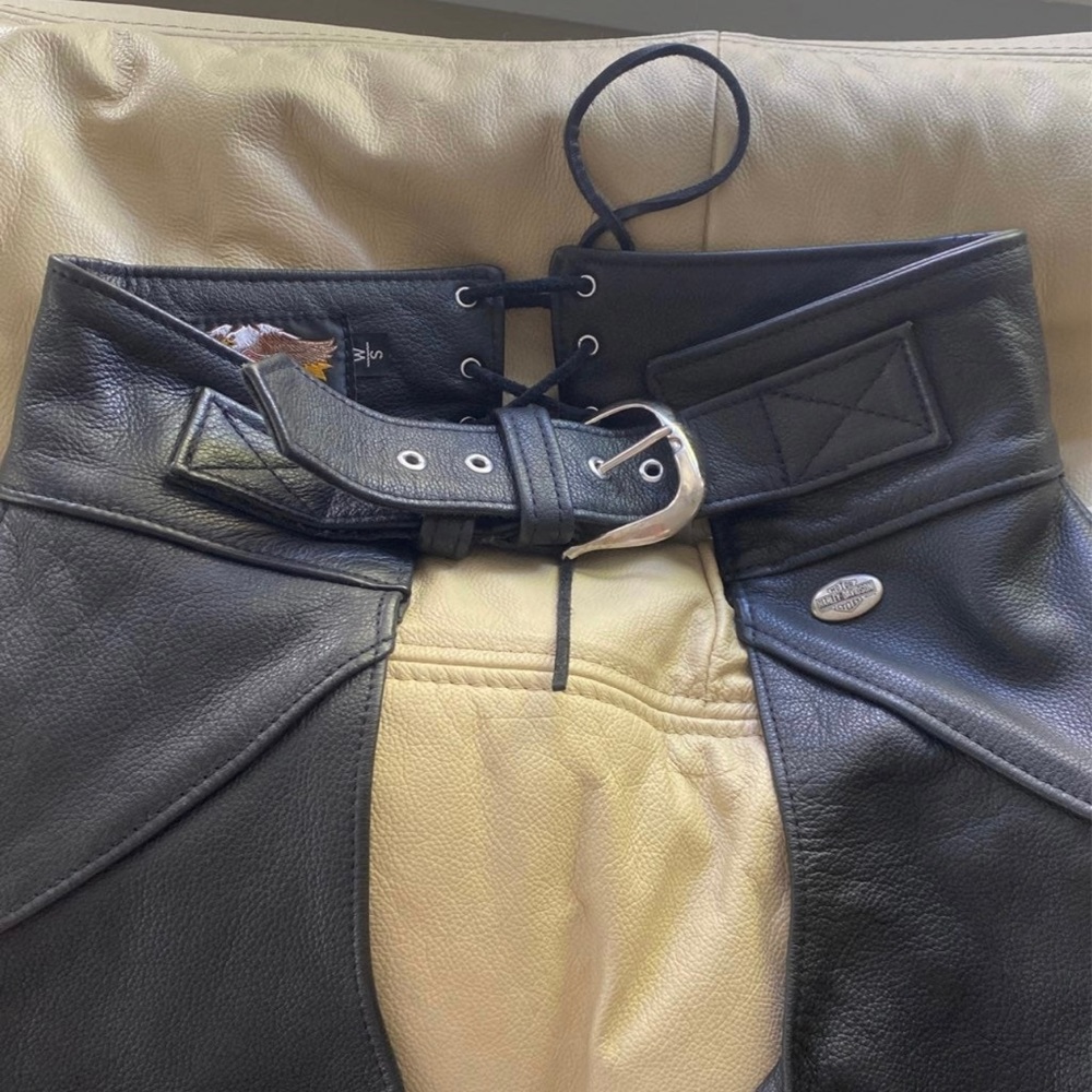 Harley Davidson chaps like new wore once never cut